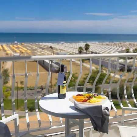 Hotel Continental Rimini-3
